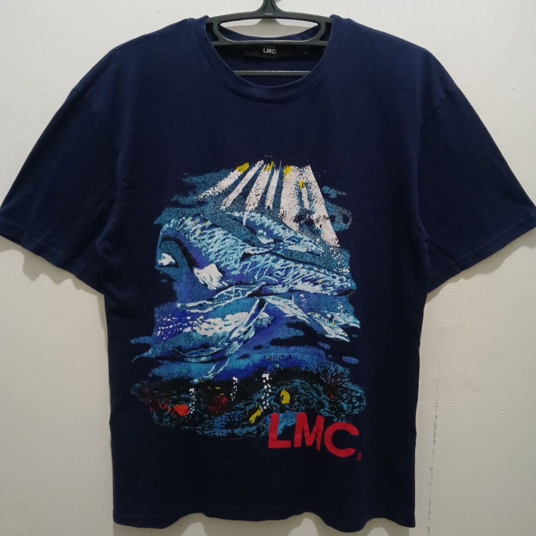 LMC SeaWorld Shirt Navy Blue (Category: Tshirts & Polo Shirts ) located in Quezon City. Submitted by jaychingsss (Listing ID 1461493257, Image 1). Description: LMC Seasworld Shirt - 100 20x26.5 Complete Tags Color Rate: 9.5/10 NEED WASH.