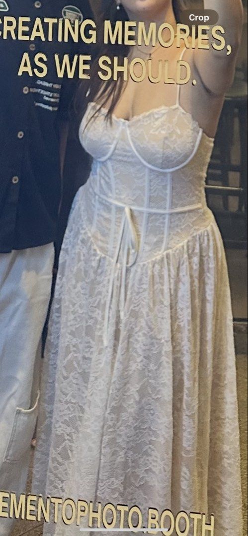 long white dress (Category: Dresses) located in Bulacan. Submitted by nglk12 (Listing ID 1461523557, Image 1). Description: .