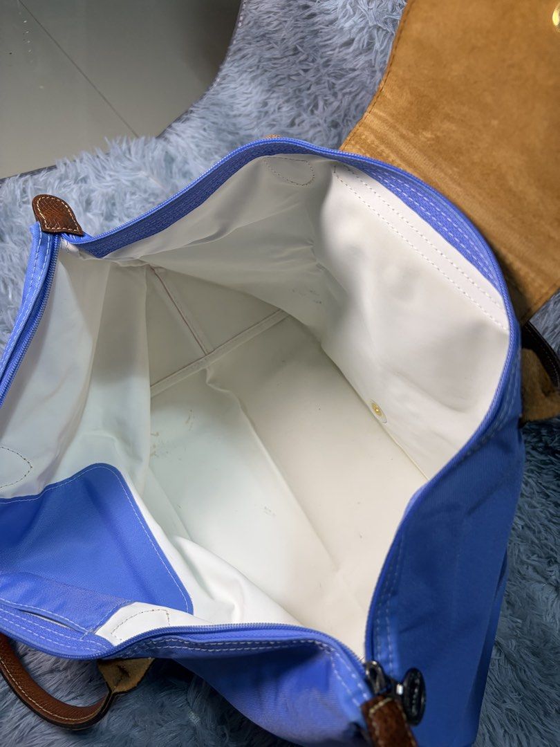 Longchamp (Category: Tote Bags) located in Taguig. Submitted by ljlucero (Listing ID 1461434373, Image 3). Description: Short strap long champ.