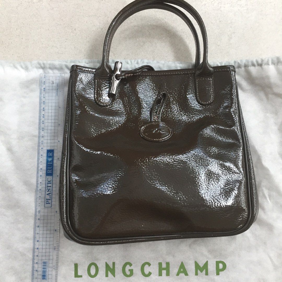 Longchamp Roseau Patent Leather Tote (Category: Luxury Bags & Wallets) located in Muntinlupa City. Submitted by mrsalifestyle (Listing ID 1461539008, Image 2). Description: .