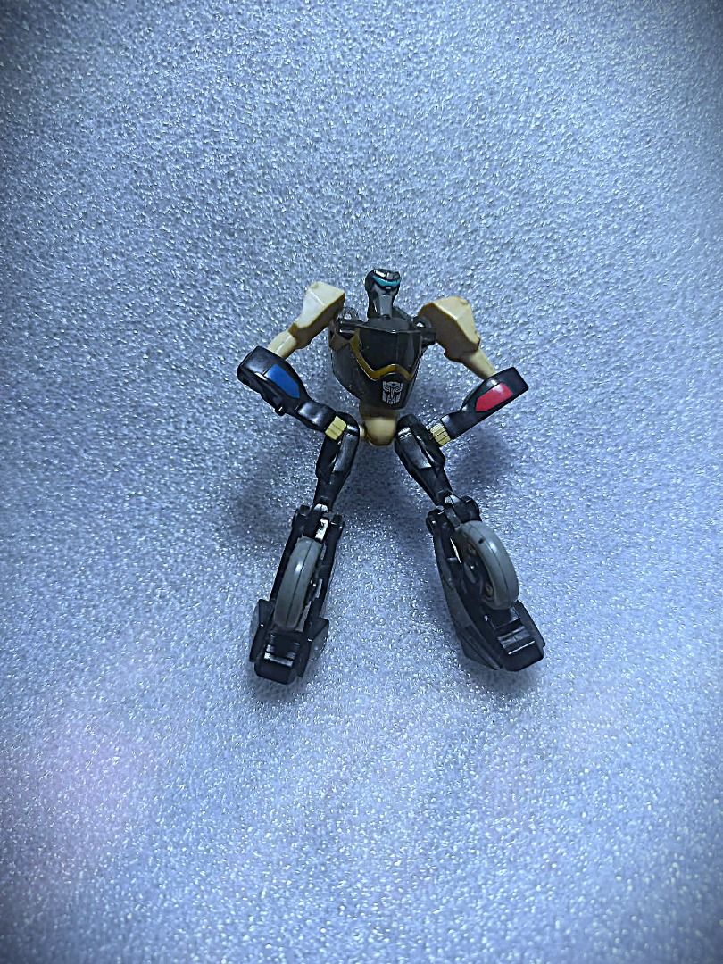 Loose ANIMATED PROWL Hasbro Legend Class Autobot Transformers (Category: Figurines & Statues) located in Pasay City. Submitted by Chariselyn (Listing ID 1461422122, Image 2). Description: Loose ANIMATED PROWL (1,300+sf) Hasbro Legend Class Autobot Transformers Series: Transformers Universe, 2008 Scale: 3.5 inches Stock: 1 Box Condition: 9/10 Issues: 0 Body part: complete, no manual Mode of Payment: GCash or through your rider Shipping options: Pa