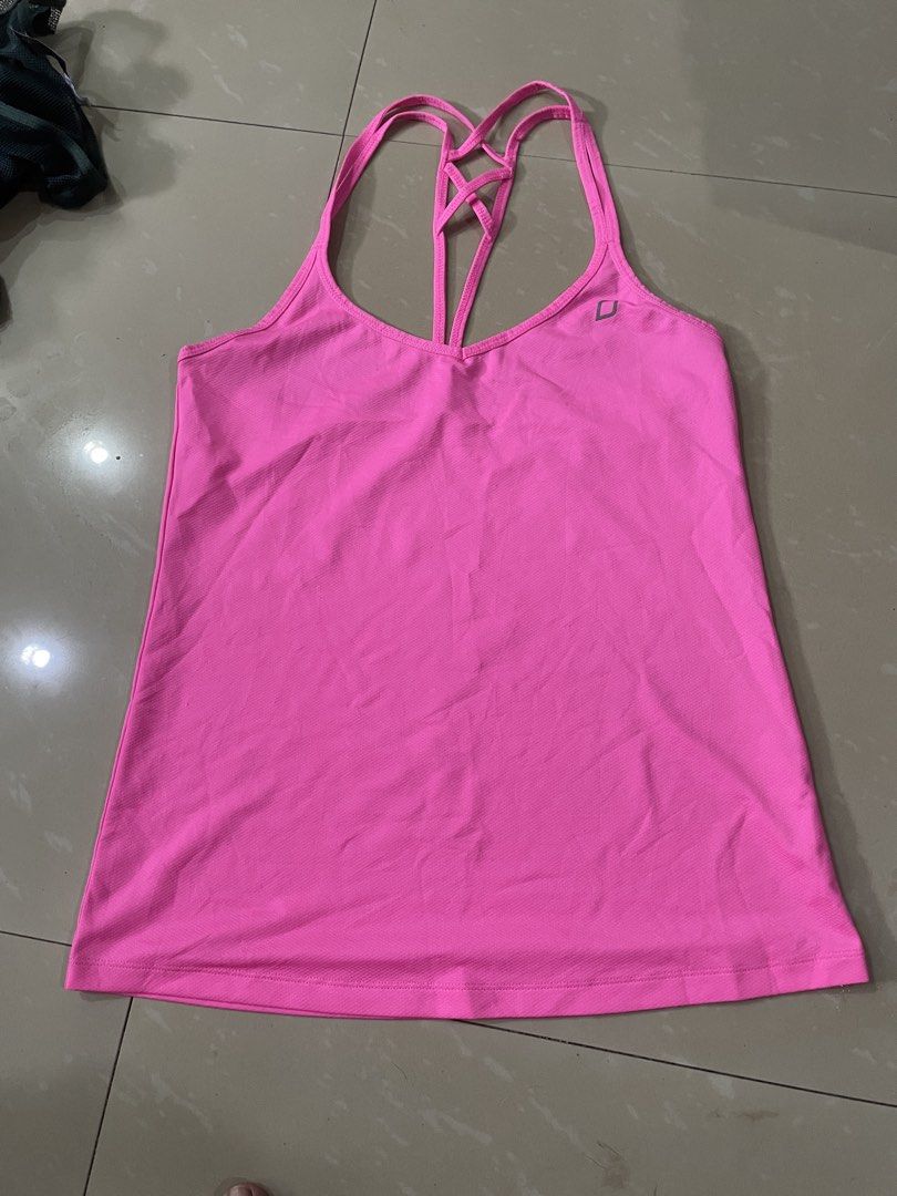Lorna jane top (Category: Activewear) located in Rizal. Submitted by allenrion (Listing ID 1461377186, Image 1). Description: Preloved lorna jane top Size: 15 inches armpit to armpit Price: 200 pesos Disclaimer: No brand affiliation. All items are thrifted and pre-owned. All trademarks, logos, and copyrights belong to their respective owners..