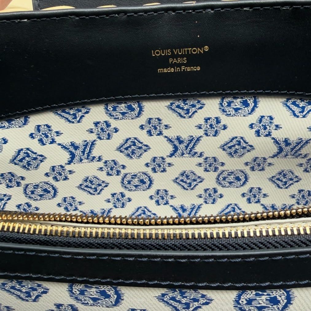 Louis Vuitton Capucines BB Rattan Bag - Black (Category: Beach Bags) located in Makati City. Submitted by lottielabouff (Listing ID 1461502054, Image 3). Description: Louis Vuitton Capucines BB Rattan Bag Color: Black Width : 10.63” / 27cm Depth : 5.51” / 14cm Height : 7.09” / 18cm Shoulder strap : 49.21” / 125cm [PRICE] Bought for 441K JPY (180,000 PHP) Selling for 58000 PHP • Selling my bags for affordable price • Price is still negotiable, dro