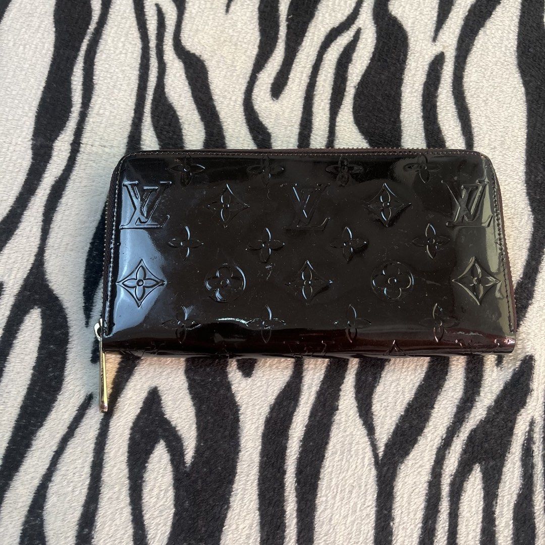 Louis vuitton long wallet (Category: Luxury Bags & Wallets) located in Manila. Submitted by royaldripmanila (Listing ID 1461347623, Image 2). Description: No issue Excellent W7.5 L4.5.