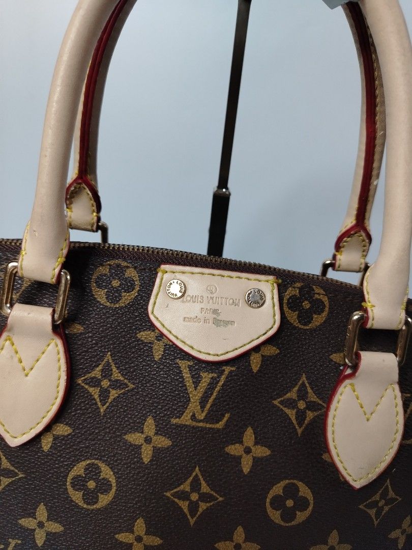 Louis vuitton monogram Turenne bag (Category: Tote Bags) located in San Carlos. Submitted by fashiondesancarlos05 (Listing ID 1461328441, Image 3). Description: Needs restoration Needs cleaning.