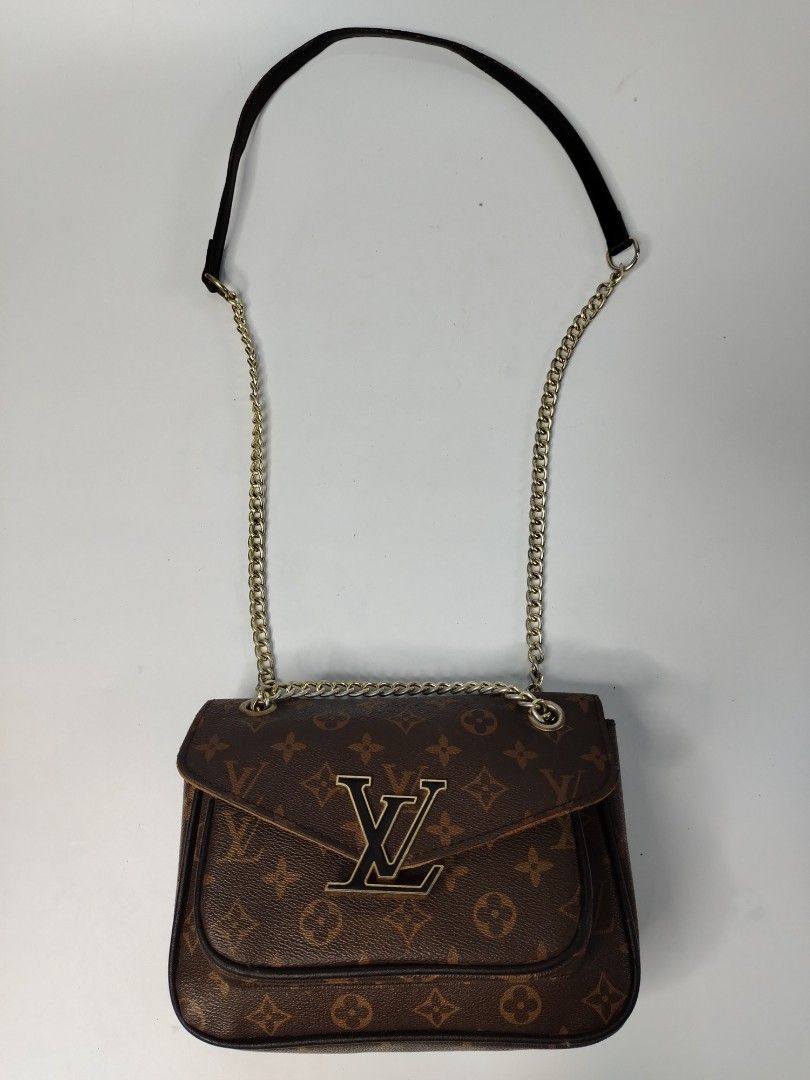 Louis vuitton passy chain crossbody bag (Category: Cross-body Bags) located in San Carlos. Submitted by fashiondesancarlos05 (Listing ID 1461330152, Image 3). Description: .