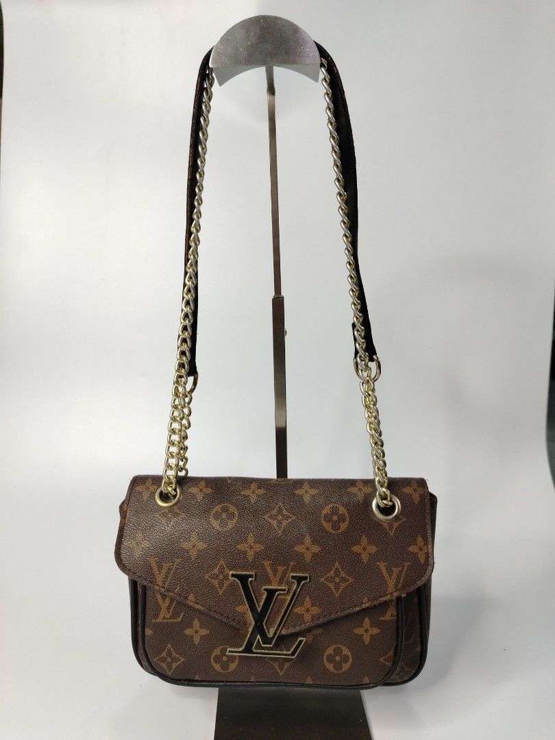 Louis vuitton passy chain crossbody bag (Category: Cross-body Bags) located in San Carlos. Submitted by fashiondesancarlos05 (Listing ID 1461330152, Image 1). Description: .