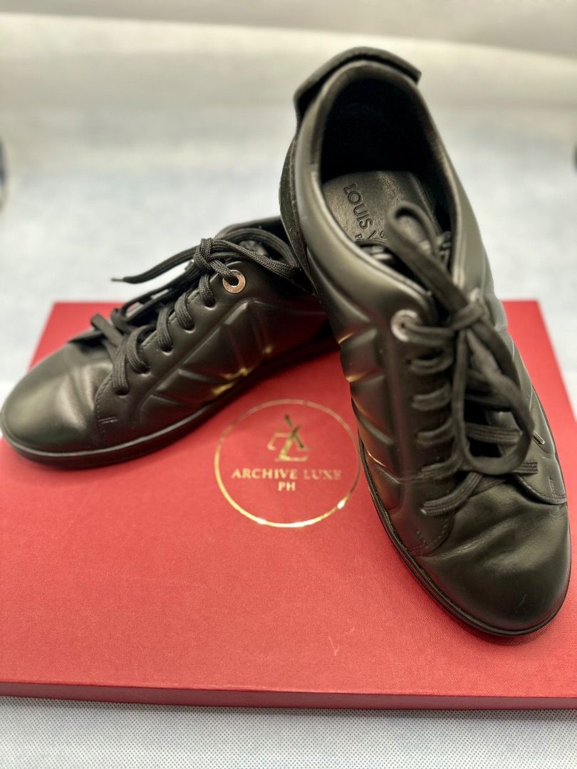 Louis Vuitton Slalom Men’s Sneakers (Category: Sneakers & Footwear) located in Quezon City. Submitted by the_archive_luxe_ph (Listing ID 1461369893, Image 2). Description: Authentic LV Leather Men’s Low cut sneakers LV Size 6 (approx US 7/ EU 40) Fit to Size: 25-25.6 cm Well used, as seen in the soles Still well presentable, clean and good leather condition this model Retail price is ~Php 40-50k if interested, DM us.
