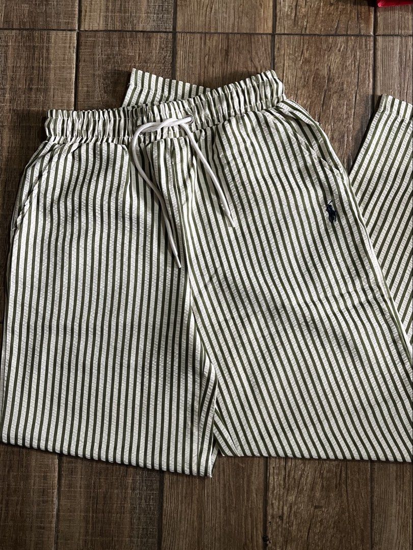 Lounge Pants (Category: Other Bottoms) located in Mandaluyong City. Submitted by yanna_02501 (Listing ID 1461452466, Image 2). Description: .