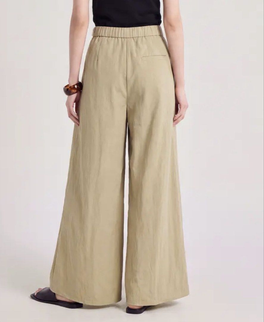 Love Bonito Pleated Pants (Category: Other Bottoms) located in Manila. Submitted by ssclosetxx (Listing ID 1461375021, Image 2). Description: Love Bonito Lyocell Pleated Pants Size Large Used once for a shoot Retails for ₱3,300.