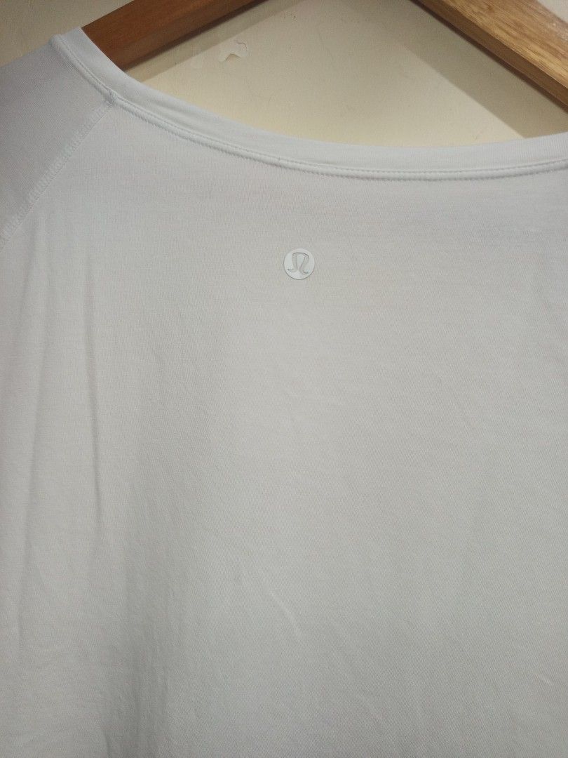 Lululemon Emerald Long sleeve (Category: Activewear) located in Calamba. Submitted by indiecated.thriftnshop (Listing ID 1461496381, Image 3). Description: Lululemon Emerald Long sleeve 25 shoulder to hem 17.5 pit to pit.
