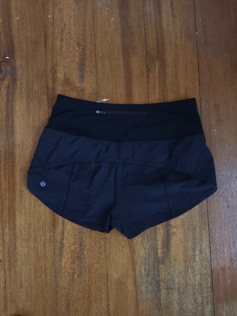 Lululemon Short (Category: Activewear) located in Dauin. Submitted by sade6.7 (Listing ID 1461443189, Image 2). Description: Size US 6 28-29 waist stretchable.