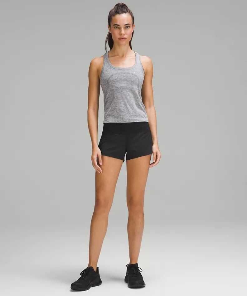 Lululemon Short (Category: Activewear) located in Dauin. Submitted by sade6.7 (Listing ID 1461443189, Image 1). Description: Size US 6 28-29 waist stretchable.