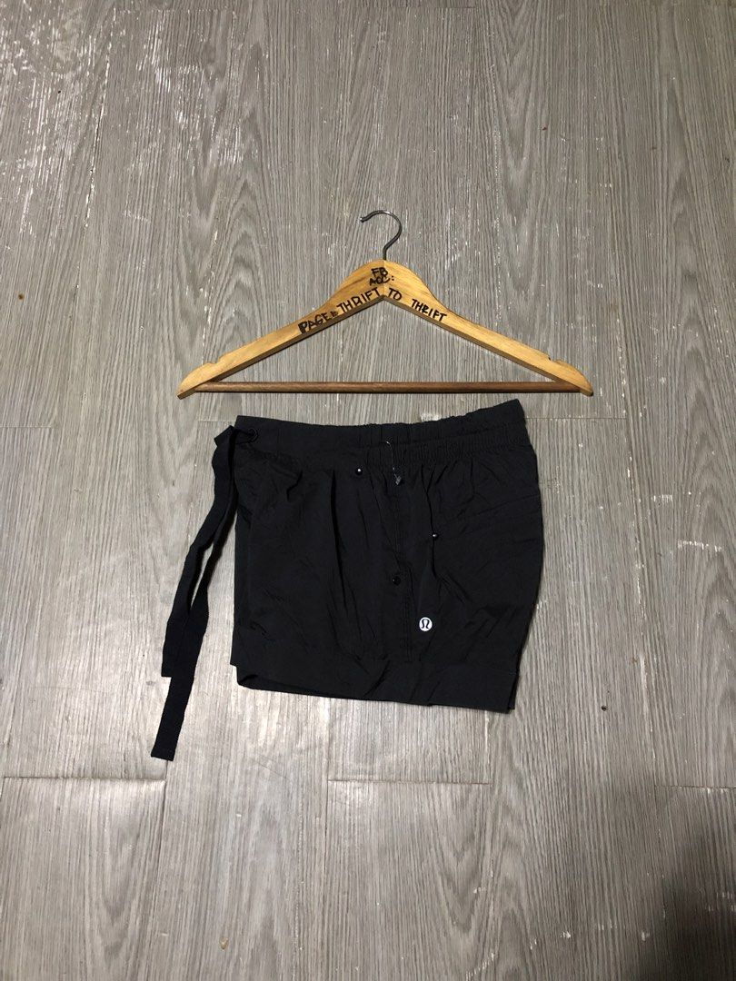 LULULEMON SHORT WOMENS (Category: Activewear) located in Manila. Submitted by triptothrift7 (Listing ID 1461504658, Image 1). Description: pm me for fast transaction! LULULEMON SHORT WOMENS for only 680 dot size 4 need wash only no issue authentic legit excellent condition color rate 9/10 authentic legit mode of payment gcash or bank transfer location Biñan laguna.