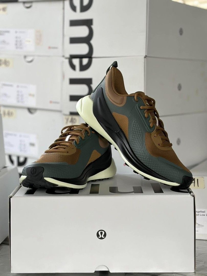 Lululemon W Blissfeel Trail Run (Category: Sneakers) located in General Mariano Alvarez. Submitted by iamnotjen (Listing ID 1461382556, Image 1). Description: US 8.5 UK 7 EU 40.5 CM 25 US 8 UK 6.5 EU 40 CM 24.5 Authentic with box From Dubai free sf.
