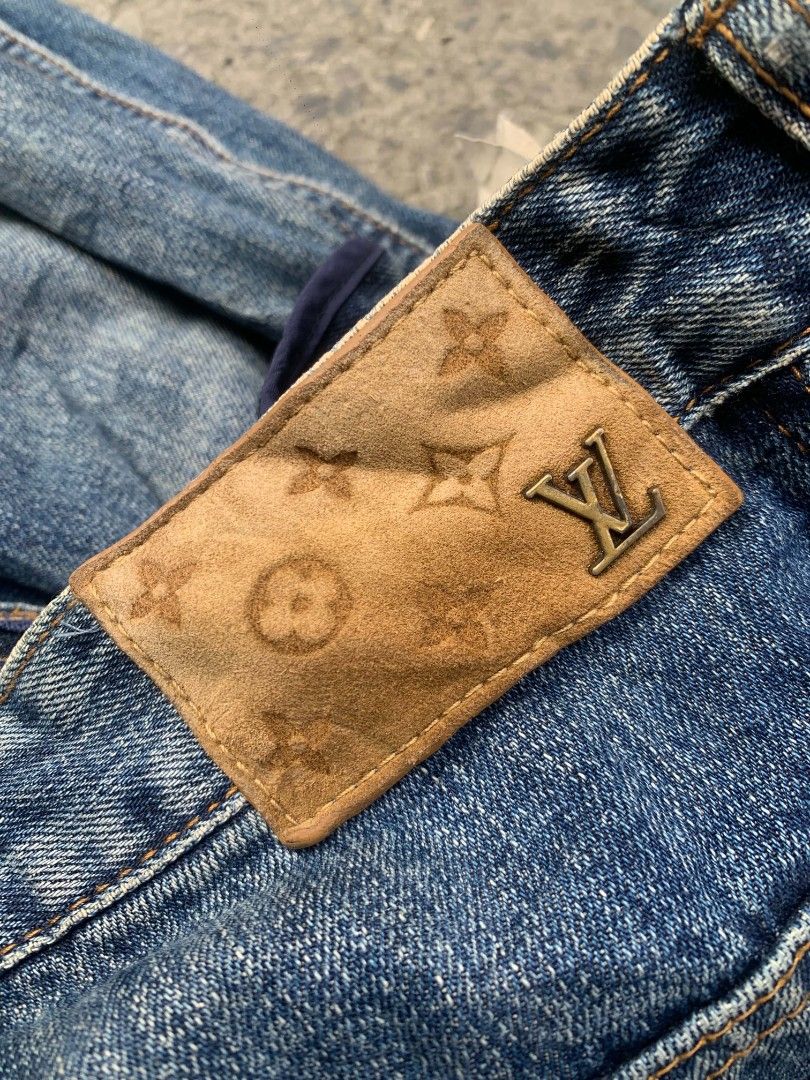 Lv 2023 spring summer wavy denim jeans (Category: Jeans) located in Manila. Submitted by trustthrift2002 (Listing ID 1461560719, Image 2). Description: Lv 2023 spring summer wavy denim jeans authentic exccellent condi,(distress bottom part size 28-30.