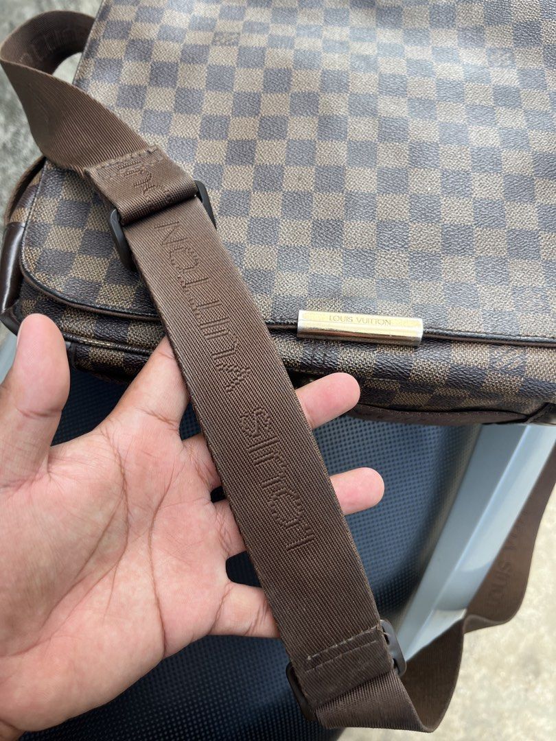 Lv ebene bastille messenger (Category: Cross-body Bags) located in Tacloban City. Submitted by luxbag_phhh (Listing ID 1461338224, Image 2). Description: Coded from japan box Sign of use since preowned Maganda pa .