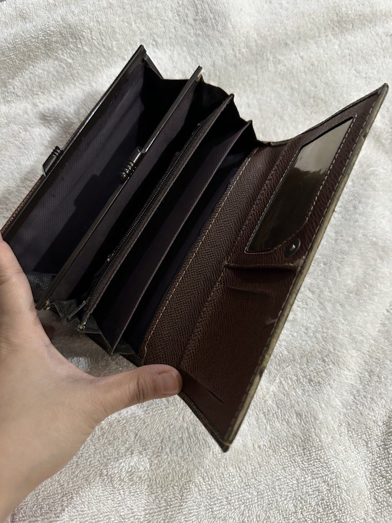 LV/GUCCI/FOR TAKE ALL (Category: Luxury Bags & Wallets) located in Angeles City. Submitted by makeityours.love (Listing ID 1461415745, Image 2). Description: From US AUTHENTIC NOT GUARANTEED not really the owner. Buy on your own risk good deal nmn sa price..