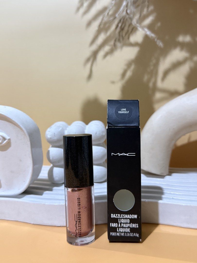 Mac Dazzleshadow in Love Yourself Full size (Category: Makeup) located in Taytay. Submitted by betterthanbare (Listing ID 1461365339, Image 1). Description: .