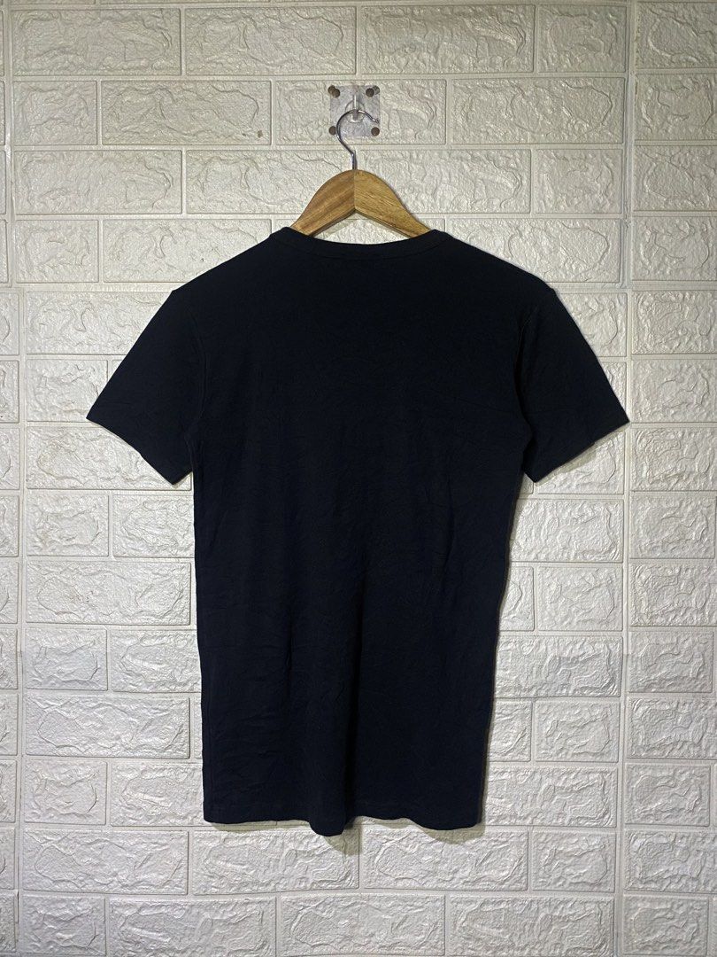 Maison Kitsuné Womens Fox Patch T-Shirt (Category: Tshirts & Polo Shirts ) located in Davao. Submitted by vanthriftfinds5 (Listing ID 1461468796, Image 2). Description: 📌No Issue 📌Excellent condition 📌Size” Medium on tag •Length: 25 •Width: 16 📌Color Rate 9.9/10 DM TO PURCHASE.📩 🏙️ Location: Davao City 8000 📌Shipping Nationwide. Payment First Basis. No COD. Can provide ids and vouch for your safety. Mode of payment: Gcash Delivery Courier: