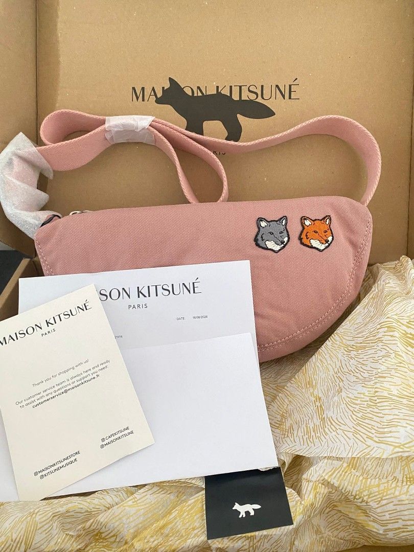 Maison Kitsune Bumbag (Category: Luxury Bags & Wallets) located in Manila. Submitted by alli.faith (Listing ID 1461432885, Image 1). Description: selling my Maison Kitsuné Bumbag. Bought this from the official site of Maison Kitsuné. Bought this for around 14k php. rfs: I didn't like the color and I also need money..