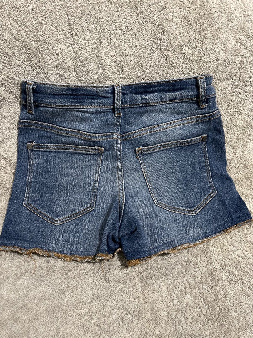 Mango Blue Denim Shorts with Frayed Hem (Category: Shorts) located in Manila. Submitted by miss.arpee (Listing ID 1461455644, Image 2). Description: 📌brand: MANGO, ABERCROMBIE & FITCH, WRANGLER, JUICY COUTURE 📌condition: 9/10 📌used gently. only counted times 📌no flaws 📌actual photo posted 📌RSF: decluterring / closet clean-out 📌best fit: small sizes - waist 23-26 inches 📌clean & ready to wear 💰150 each 💰take all for 500 ❌juicy couture-so
