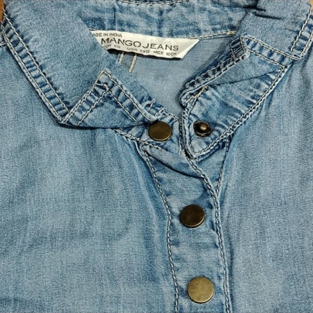 Mango Jeans Light Wash Denim Button-Down Shirt (Category: Longsleeves) located in Cavite. Submitted by lune.and.lore (Listing ID 1461335090, Image 2). Description: 𓏲𝄢 ┆ Mango Jeans Light Wash Denim Button-Down Shirt ♡ item code : NIN - 140 🀢 condition : brand new, no flaws, need wash 𖤝 size : xs - s (xs on tag) 𖤝 original price : ₱2,290 – ₱3,290 𖤝 price : sol ₱150 (au) 𓋜 MOD : J&T 𓋜 MOP : GCash ⚚ check highlights for terms and conditions 