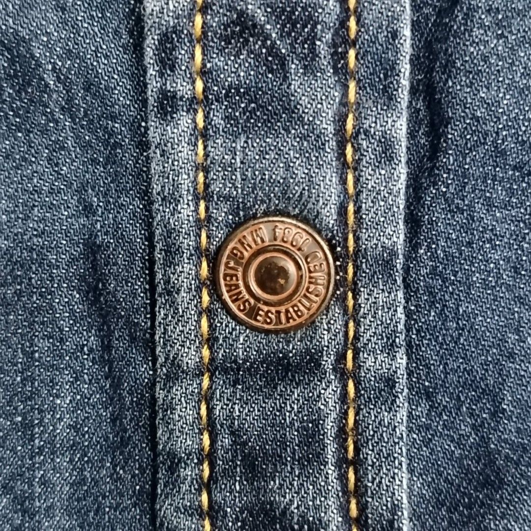 Mango Medium Wash Long Sleeve Denim Button-Down Shirt (Category: Longsleeves) located in Cavite. Submitted by lune.and.lore (Listing ID 1461332745, Image 3). Description: 𓏲𝄢 ┆ Mango Medium Wash Long Sleeve Denim Button-Down Shirt ♡ item code : NIN - 124 🀢 condition : brand new, no flaws, need wash 𖤝 size : xs - s (xs on tag) 𖤝 original price : ₱2,490 – ₱3,490 𖤝 price : sol ₱250 (au) 𓋜 MOD : J&T 𓋜 MOP : GCash ⚚ check highlights for terms a
