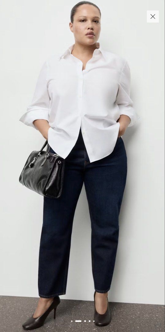 Mango Mom Jeans2000 US Size 20-22 (Category: Jeans) located in Pasig City. Submitted by loveanca (Listing ID 1461558146, Image 1). Description: Plus size. Used once. had it altered for 5’1.