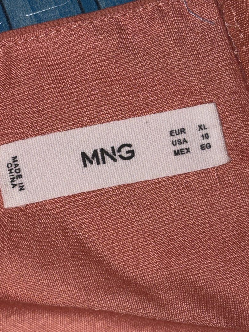 MANGO Rust Puff Sleeve Square Neck Dress (Category: Dresses) located in Pasay City. Submitted by jandgsells (Listing ID 1461446544, Image 2). Description: - MNG Pink Dress - Size XL - Features puff sleeves - Square neckline - Gathered waistline - A-line skirt DM for more details! .