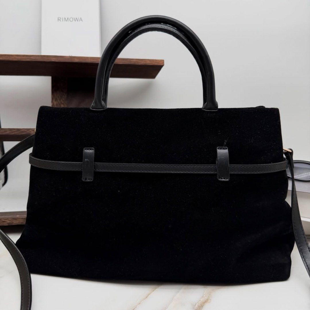 Manu Atelier Le Cambon 35 - Black Suede (Category: Tote Bags) located in Manila. Submitted by lottielabouff (Listing ID 1461364099, Image 2). Description: Manu Atelier Le Cambon 35 Color: Black Suede Leather, Beige Lining Interior Zipped Pocket Dimensions: 35 cm W X 22.5 cm H X 21.5 cm D Handle Drop: 11 cm Weight : 913.5 g [PRICE] Bought for 850 USD (53,000 PHP) Selling for 18000 PHP • Selling my bags for affordable price • Price is still negotia