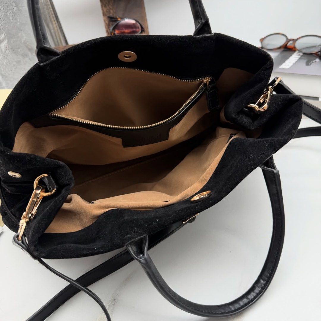 Manu Atelier Le Cambon 35 - Black Suede (Category: Tote Bags) located in Manila. Submitted by lottielabouff (Listing ID 1461364099, Image 3). Description: Manu Atelier Le Cambon 35 Color: Black Suede Leather, Beige Lining Interior Zipped Pocket Dimensions: 35 cm W X 22.5 cm H X 21.5 cm D Handle Drop: 11 cm Weight : 913.5 g [PRICE] Bought for 850 USD (53,000 PHP) Selling for 18000 PHP • Selling my bags for affordable price • Price is still negotia