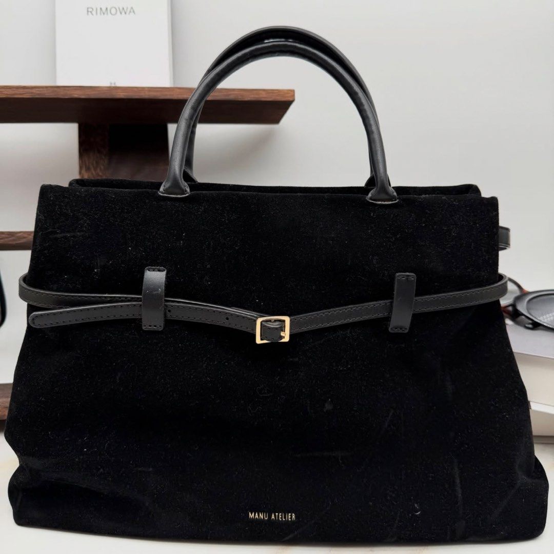Manu Atelier Le Cambon 35 - Black Suede (Category: Tote Bags) located in Manila. Submitted by lottielabouff (Listing ID 1461364099, Image 1). Description: Manu Atelier Le Cambon 35 Color: Black Suede Leather, Beige Lining Interior Zipped Pocket Dimensions: 35 cm W X 22.5 cm H X 21.5 cm D Handle Drop: 11 cm Weight : 913.5 g [PRICE] Bought for 850 USD (53,000 PHP) Selling for 18000 PHP • Selling my bags for affordable price • Price is still negotia