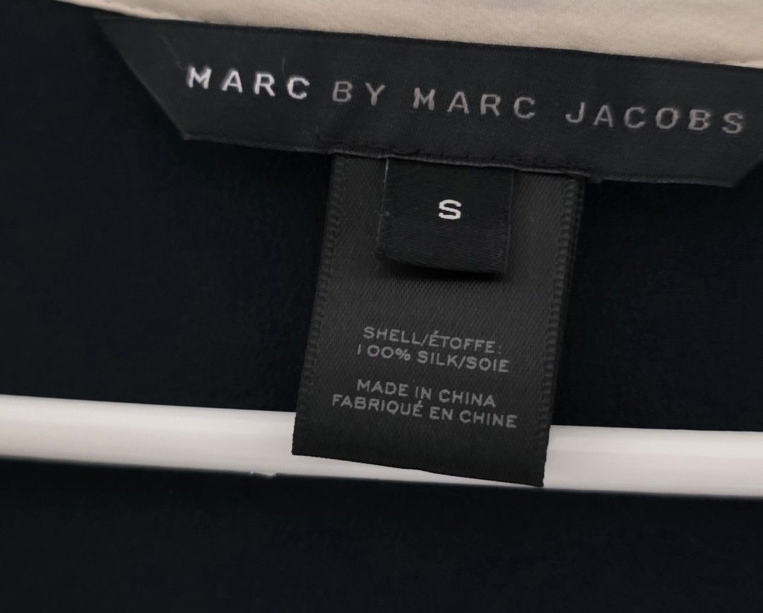 Marc Jacobs (Category: Dresses) located in Singapore. Submitted by luxury.complete (Listing ID 1461348721, Image 2). Description: Marc Jacobs dress Brand new Size: Small Material: 100% silk Bought for $499 registered postage: add $2.