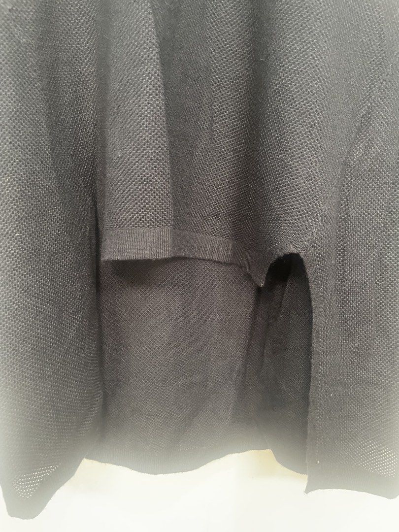 Marni Black Knit Sweater (Category: Coats, Jackets and Outerwear) located in Las Pinas. Submitted by qcleopatrastrove (Listing ID 1461337710, Image 3). Description: Please manage your expectations. Thank you.🤎.