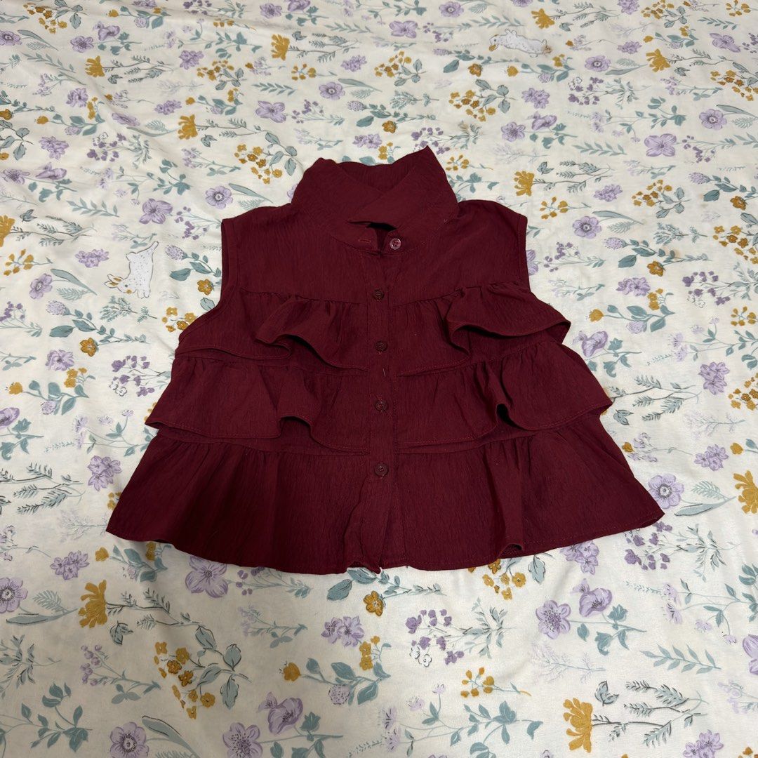 Maroon Top (Category: Others Tops) located in Manila. Submitted by declutters.wrdrb (Listing ID 1461475011, Image 1). Description: .
