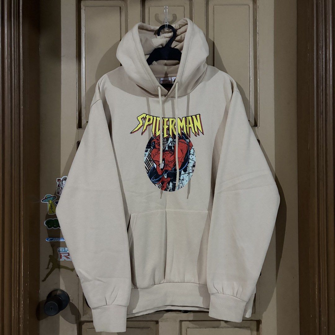 Marvel Spiderman Beige Hoodie (Category: Hoodies) located in Apalit. Submitted by zjiules (Listing ID 1461552524, Image 1). Description: Dimes: 25x26.5 L Color rate: 10/10 No issue.