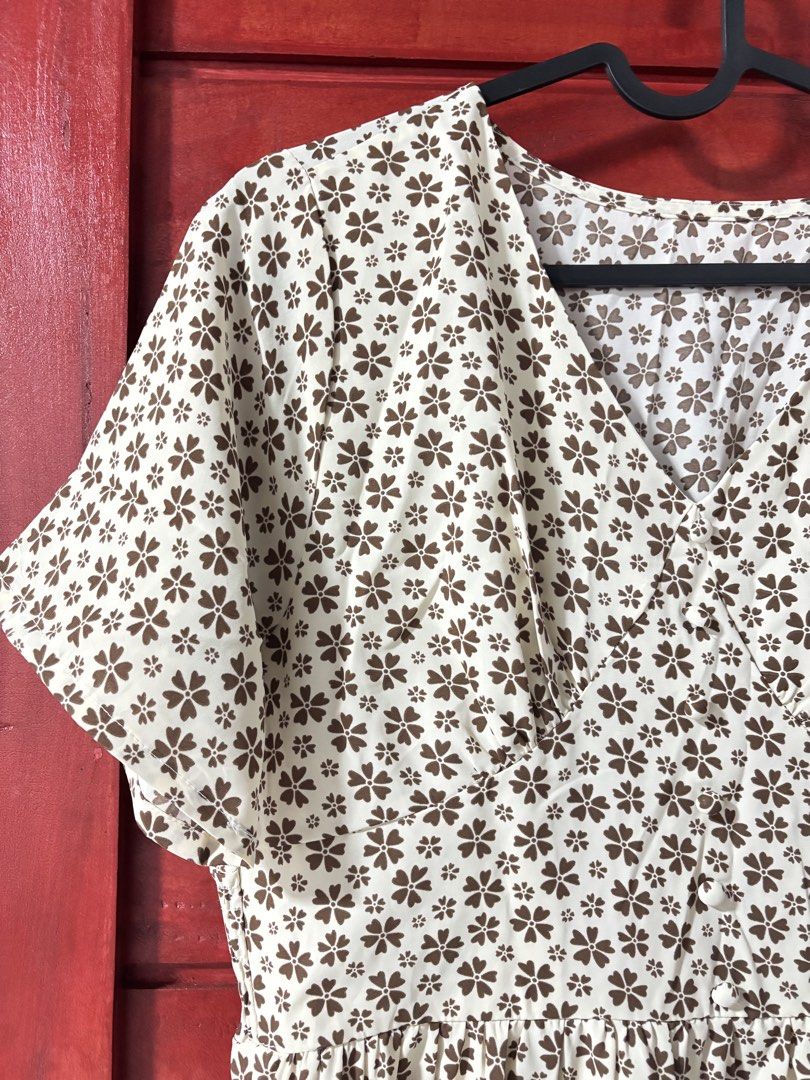 Maxi dress (large) (Category: Dresses) located in Imus. Submitted by littlebooythriftstore (Listing ID 1461349267, Image 2). Description: Bacoor.