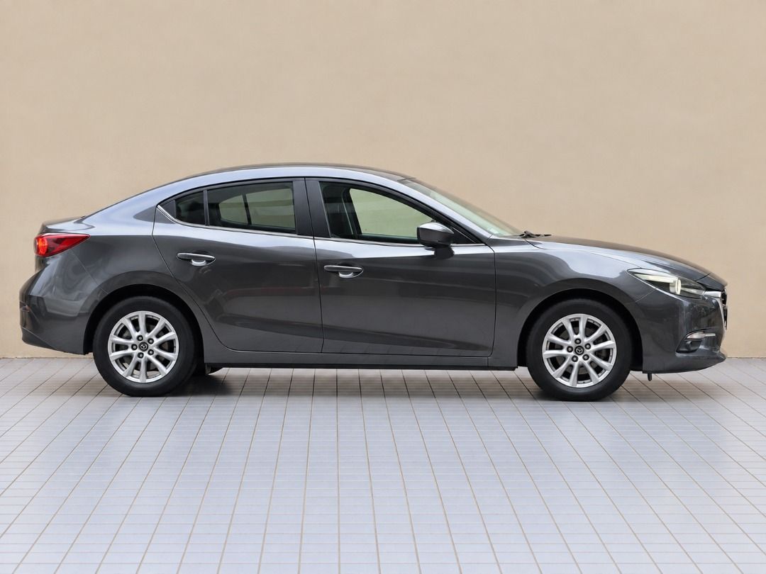 Mazda 3 1.5A Deluxe Sunroof Auto (Category: Used Cars) located in Singapore. Submitted by quantumcollections (Listing ID 1461430390, Image 3). Description: 𝐌𝐚𝐳𝐝𝐚 𝟑 𝟏.𝟓𝐀 𝐃𝐞𝐥𝐮𝐱𝐞 𝐒𝐮𝐧𝐫𝐨𝐨𝐟 𝑅𝑒𝑔 𝐷𝑎𝑡𝑒: 27 𝐴𝑝𝑟 2018 (1𝑦𝑟 6𝑚𝑡ℎ) 𝑀𝑖𝑙𝑒𝑎𝑔𝑒: 92,390𝑘𝑚 𝑂𝑤𝑛𝑒𝑟𝑠: 1 𝐹𝑢𝑙𝑙 𝐿𝑜𝑎𝑛 𝑀𝑜𝑛𝑡ℎ𝑙𝑦 𝑜𝑛𝑙𝑦 @ $19𝑥𝑥!!! 𝐵𝑎𝑛𝑘 𝐿𝑜𝑎𝑛 𝑀𝑜𝑛𝑡ℎ𝑙𝑦 𝑜𝑛𝑙𝑦 @ $13𝑥𝑥!!! 𝑊𝑎𝑟𝑟𝑎𝑛𝑡𝑦 𝑡𝑖𝑙𝑙 𝑒𝑛𝑑 𝐶𝑂𝐸!!! 𝐹�