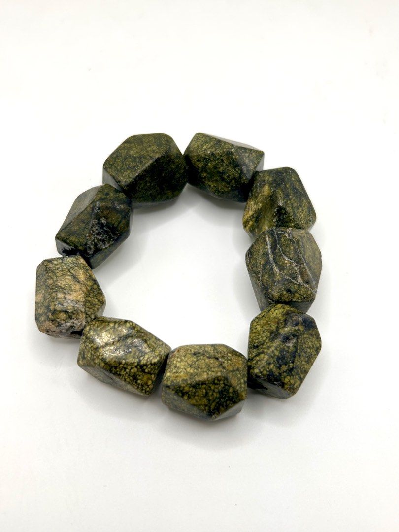 Medicine King bracelet (Category: Looking For) located in Quezon City. Submitted by solunagitana (Listing ID 1461538232, Image 2). Description: ✨ MEDICINE KING JADE | STONE BRACELET ✨ More than jewelry — a reminder of protection, balance, strength, and positive energy. 💚✨ Medicine King Jade is traditionally associated with grounding, protection, healing, vitality, and harmony. Each natural stone bracelet is thoughtfully prepared with pure intent