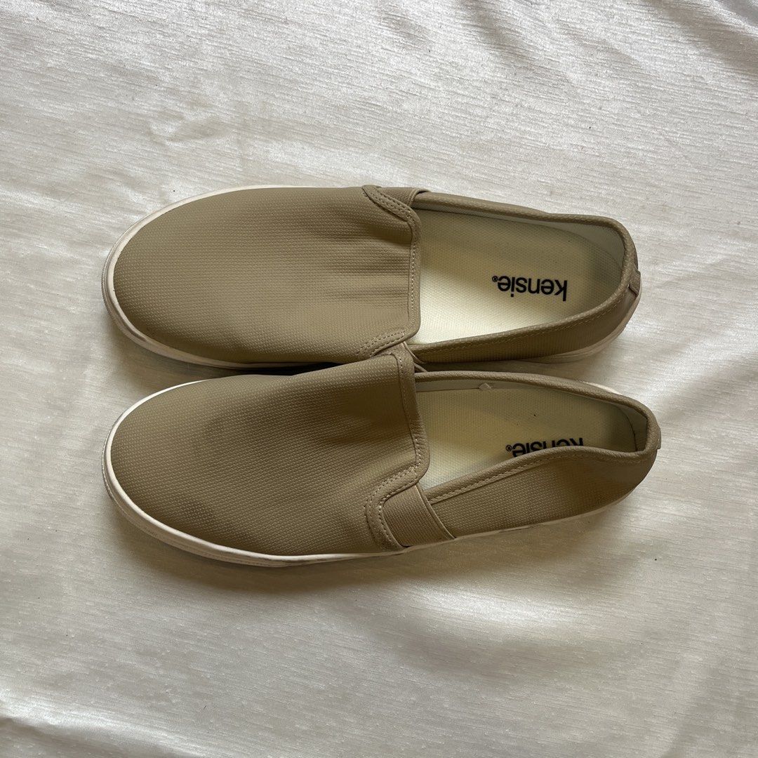 Men’s Shoe Bundle (Kensie, Vans) (Category: Sneakers) located in Dasmarinas. Submitted by minx203 (Listing ID 1461457375, Image 3). Description: BUNDLE PRICE: 1,500 INDIVIDUAL PRICE: Kensie Canvas Slip-on (US 8): 700 Vans Pro Ultracrush Lite Tropical Print Low-Top Sneakers (US 11): 1,500.