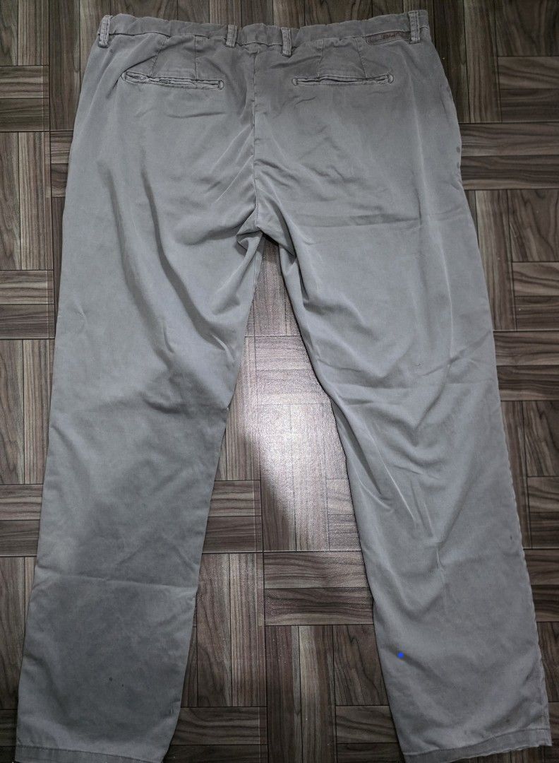 Michael Coal Casual Grey Chino Pants (Category: Chinos) located in Quezon City. Submitted by thriftstershop (Listing ID 1461510436, Image 2). Description: Brand: Michael Coal Size: 36 Meet up: Trinoma or LRT 2 Anonas Shipping: Weekdays - LBC Weekends - J&T.