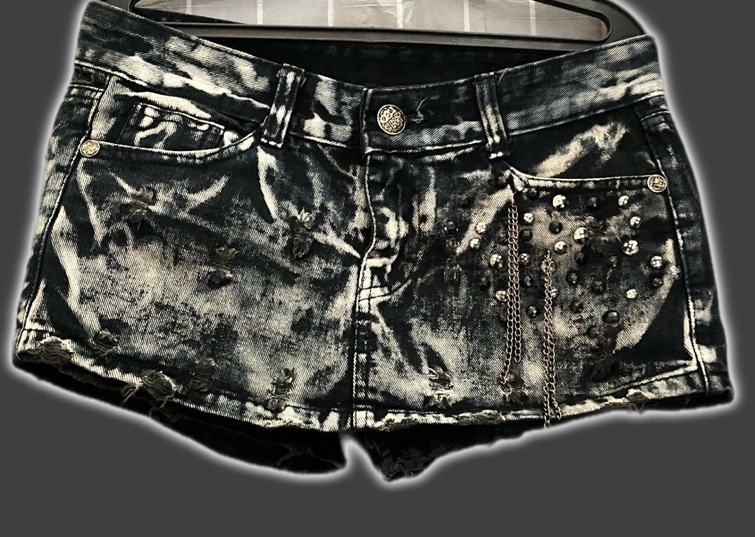 micro skort (Category: Shorts) located in Sindangan. Submitted by honey.collection (Listing ID 1461386880, Image 1). Description: trending micro short premium one.