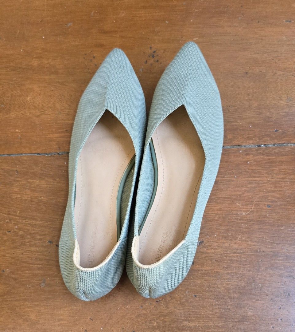 MILLOT & CO. Olive Green Knit Pointed Toe Flats (Category: Flats & Sandals) located in Quezon City. Submitted by asoonie (Listing ID 1461372719, Image 3). Description: No Box RFS - upgrading to another shoe style - Brand: MILLOT & CO. - Color: Light Blue - Style: Knit Flats - Toe: Pointed - Closure: Slip-on - Size: 39 - Condition: Soles show some signs of wear - Features: Comfortable for everyday wear, great for casual outings or work.