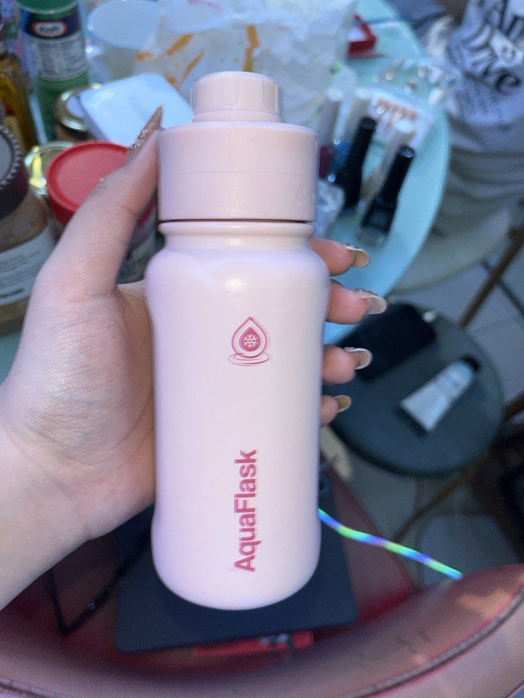 Mini Aquaflask 7oz in Ballet Pink (Category: Water Bottles & Tumblers) located in Quezon City. Submitted by sullenangel (Listing ID 1461538370, Image 1). Description: .