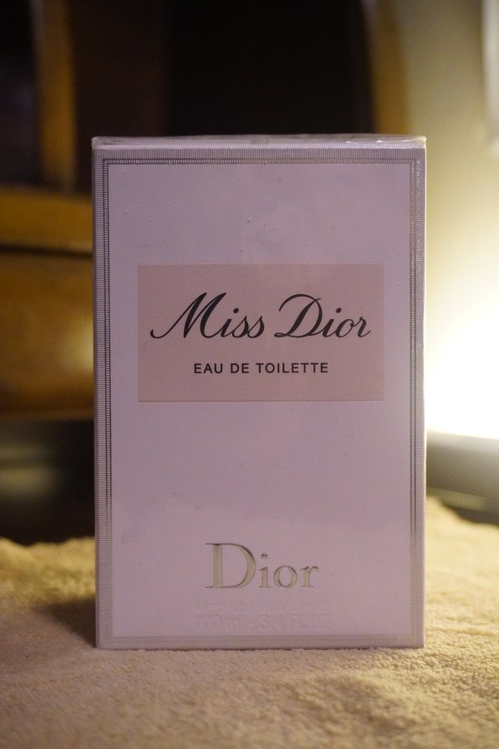 Miss Dior Eau De Toilette 100 ML (Category: Fragrance & Deodorants) located in Caloocan City. Submitted by wiseocean.278b82 (Listing ID 1461487486, Image 3). Description: Brandnew with box.