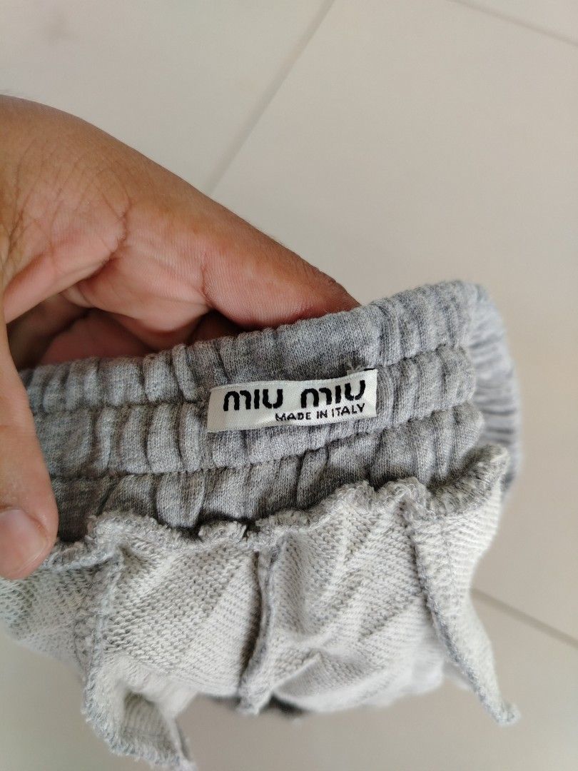 Miu Miu short (Category: Shorts) located in Don Carlos. Submitted by thriftnidodong_23 (Listing ID 1461387215, Image 3). Description: Miu Miu short Waist 28 to 32 LENGTH 13.