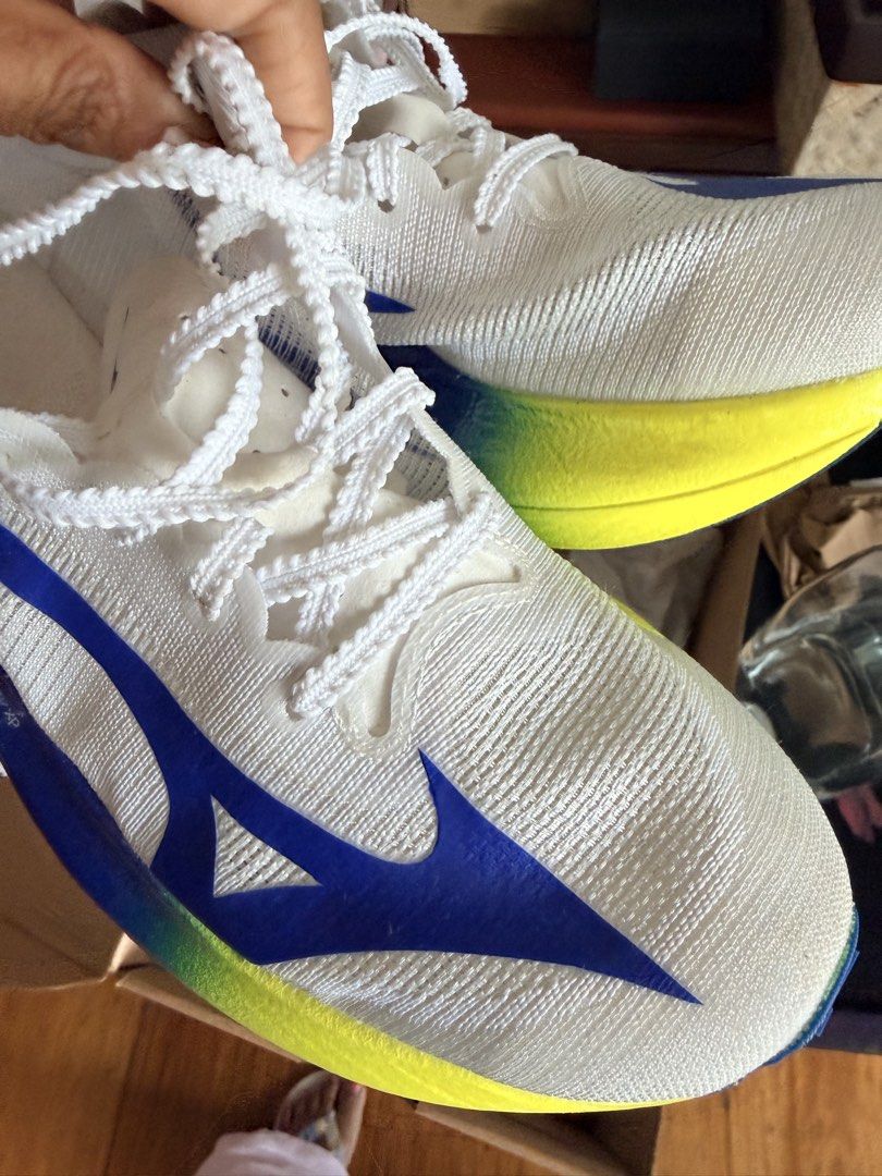 Mizuno Hyperwrap (Category: Other Sports Equipment and Supplies) located in Makati City. Submitted by silverforest.42f4c1 (Listing ID 1461337744, Image 2). Description: Used only 3-4 times. Selling because size does not fit. Retail price: 14,000 pesos. .