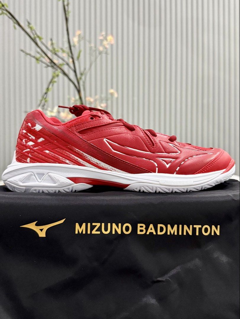 Mizuno Wave Claw 2 Pickleball/Badminton (Category: Sneakers) located in Manila. Submitted by dr.sheldon (Listing ID 1461459983, Image 1). Description: - Mizuno Wave Claw 2 (Badminton and Pickleball) - White sole for excellent grip - Ready for your next game! SRP is 10,000php.