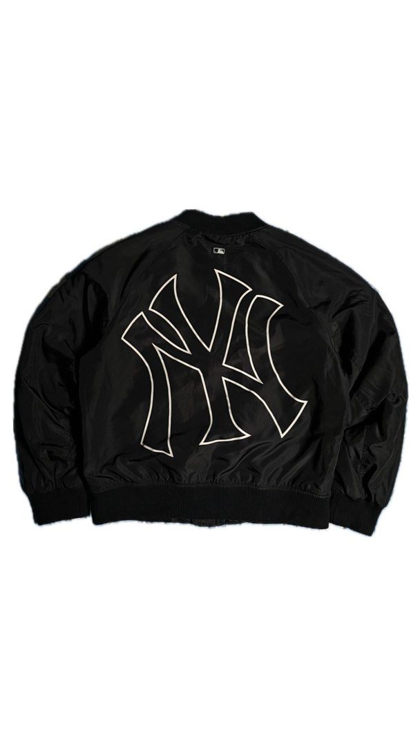 MLB NEW YORK YANKEES BOMBER JACKET (Category: Coats, Jackets and Outerwear) located in Santa Cruz. Submitted by youngearth.c72f95 (Listing ID 1461338615, Image 2). Description: EXCELLENT CONDITION NO ISSUE SMALL ON TAG DIIMES-22x24.